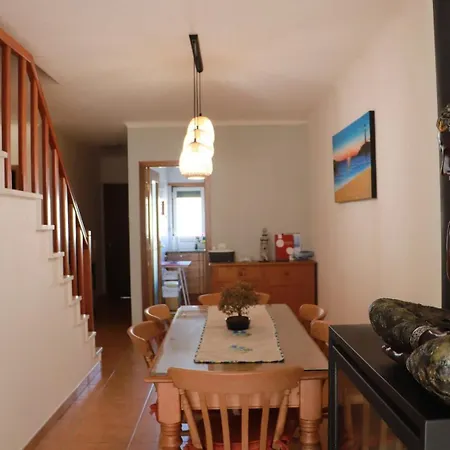 Fantastic With Pool Access Апартаменты