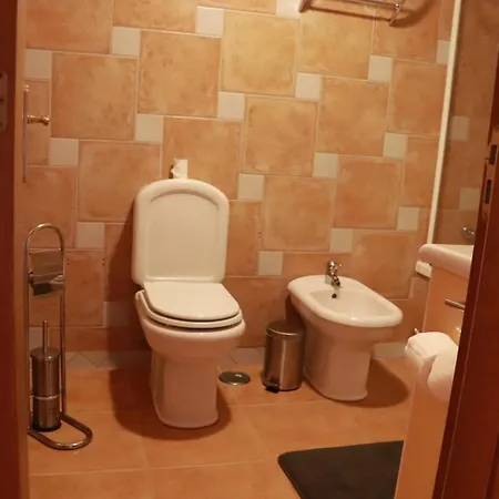 Fantastic With Pool Access *