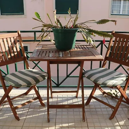 Fantastic With Pool Access *