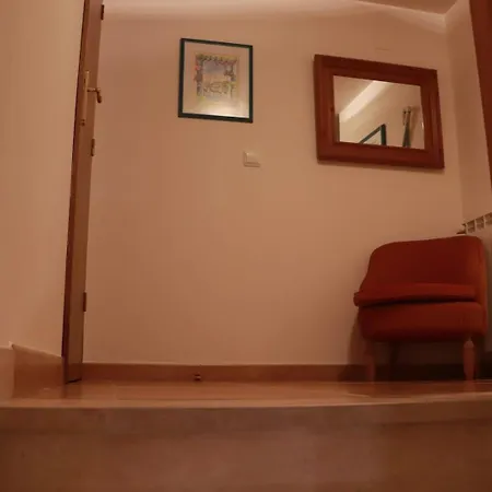 Fantastic With Pool Access *