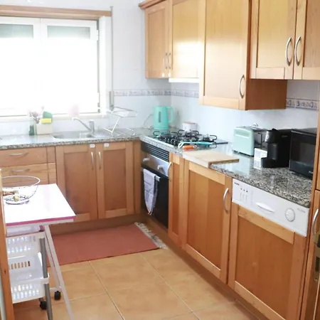 Fantastic With Pool Access Pataias