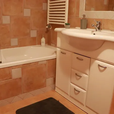 Fantastic With Pool Access