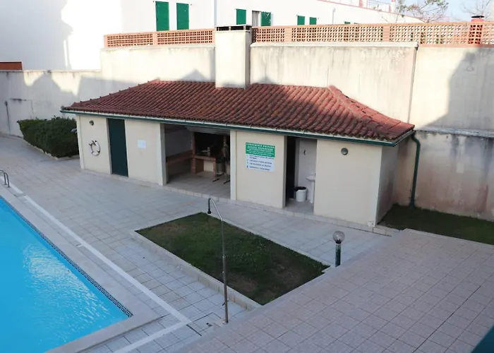 Fantastic With Pool Access דירה