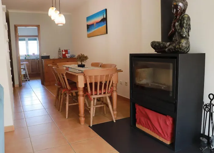 Fantastic With Pool Access דירה