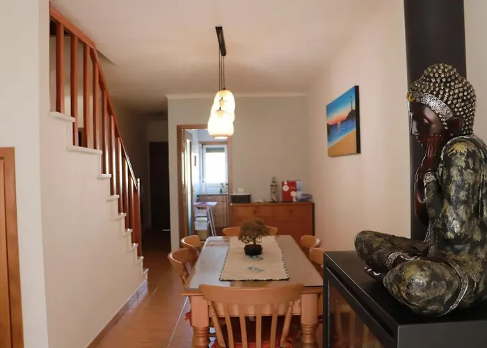 Fantastic With Pool Access דירה